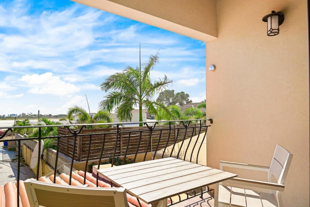 Wonder Apartment In Gold Coast With Private Pool Palm Beach Exterior photo